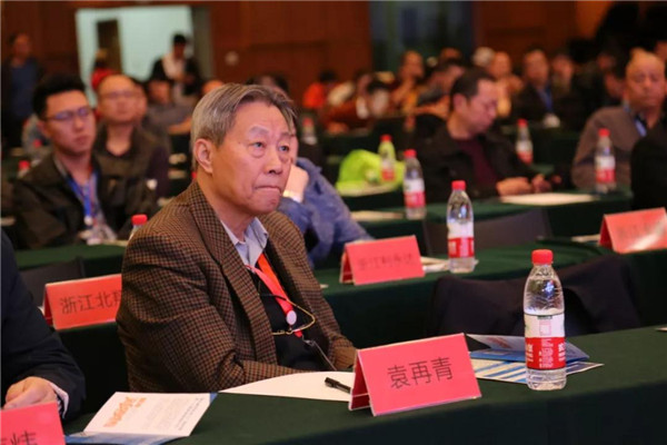 图三